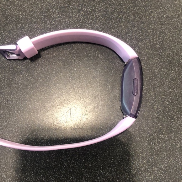 Original Fitbit Inspire, Purple, charger include - Picture 5 of 8